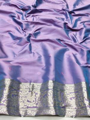 Purple zari woven silk traditional saree with blouse piece 4