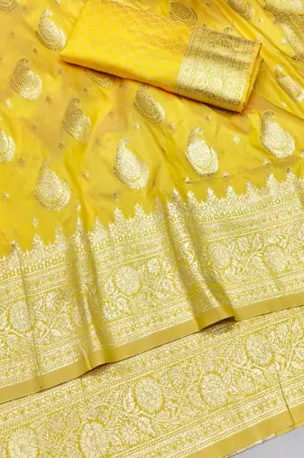 Gold zari woven silk traditional saree with blouse piece