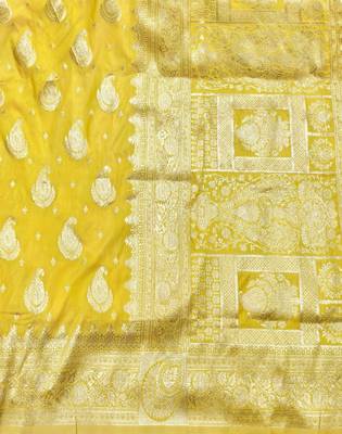 Gold zari woven silk traditional saree with blouse piece 5