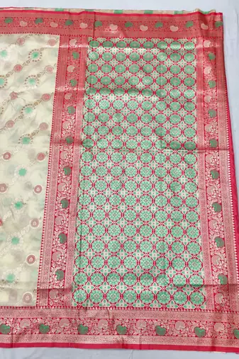 Cream zari woven silk traditional saree with blouse piece