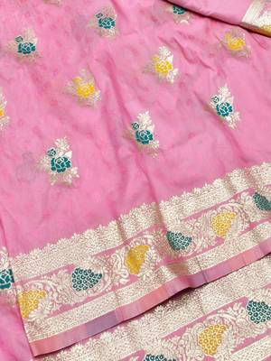 Pink zari woven silk traditional saree with blouse piece 3