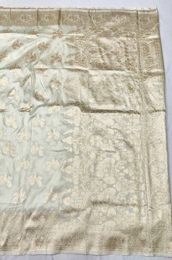 Cream zari woven banarasi silk traditional saree with blouse piece