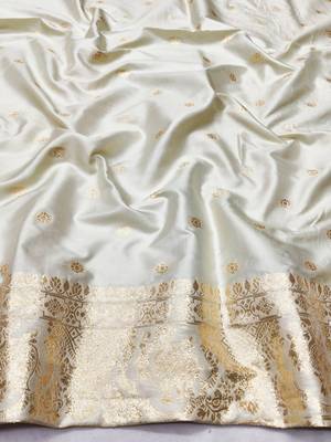 Cream zari woven banarasi silk traditional saree with blouse piece 2
