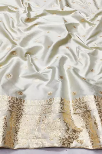 Cream zari woven banarasi silk traditional saree with blouse piece
