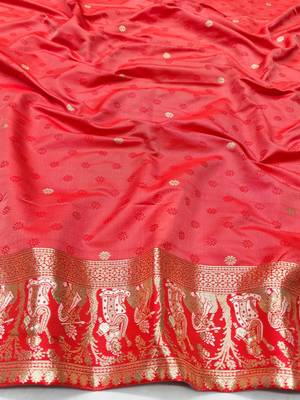 Cream zari woven baluchari silk traditional saree with blouse piece 4