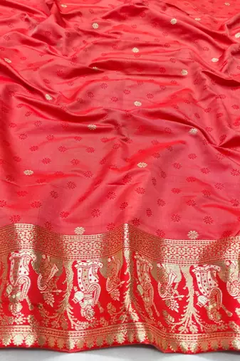 Cream zari woven baluchari silk traditional saree with blouse piece