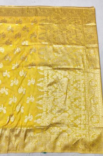 Gold zari woven banarasi silk traditional saree with blouse piece