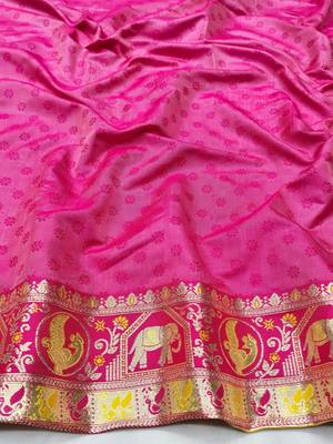 Gold zari woven silk traditional saree with blouse piece 4