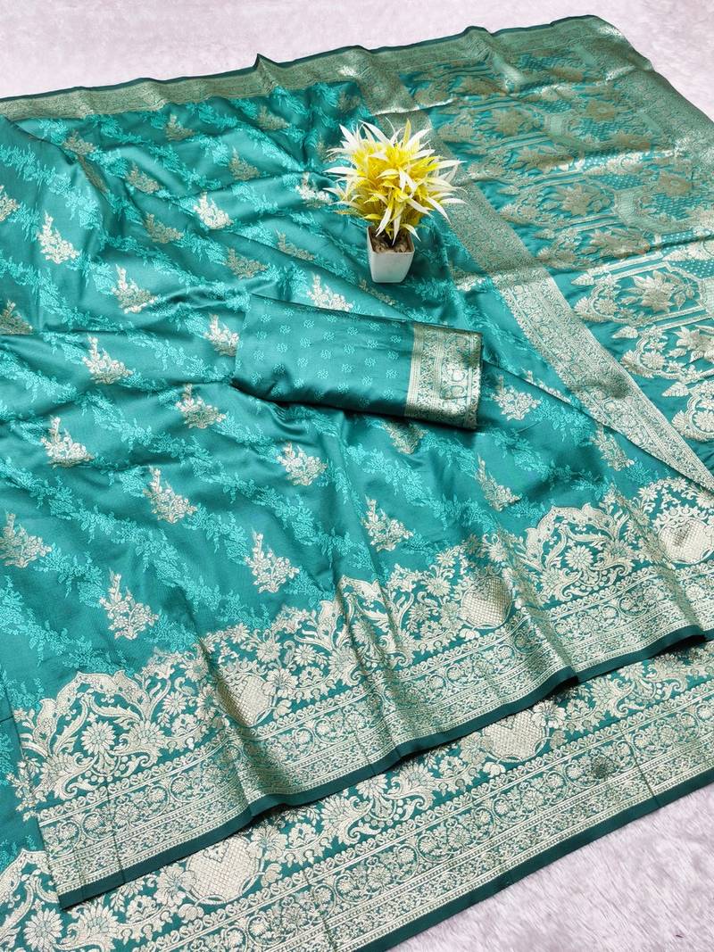 Blue zari woven silk traditional saree with blouse piece