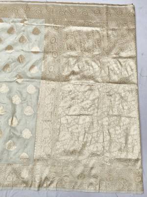 Cream zari woven banarasi silk traditional saree with blouse piece 1