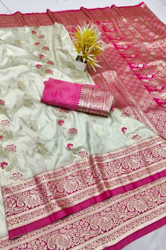 Cream zari woven silk traditional saree with blouse piece