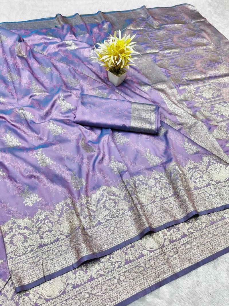 Purple zari woven silk traditional saree with blouse piece