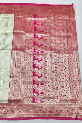 Cream zari woven silk traditional saree with blouse piece