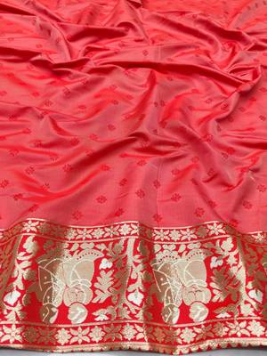 Cream zari woven baluchari silk traditional saree with blouse piece 4