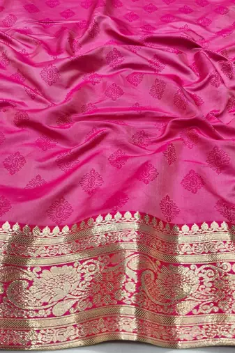 Cream zari woven silk traditional saree with blouse piece