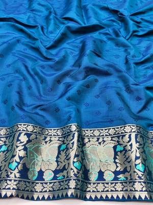 Blue zari woven baluchari silk traditional saree with blouse piece 3