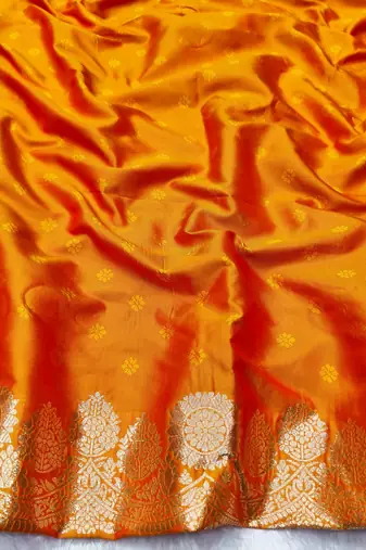 Gold zari woven silk traditional saree with blouse piece