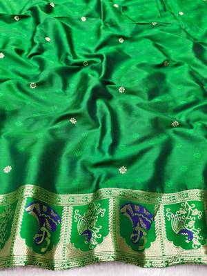 Purple zari woven baluchari silk traditional saree with blouse piece 3