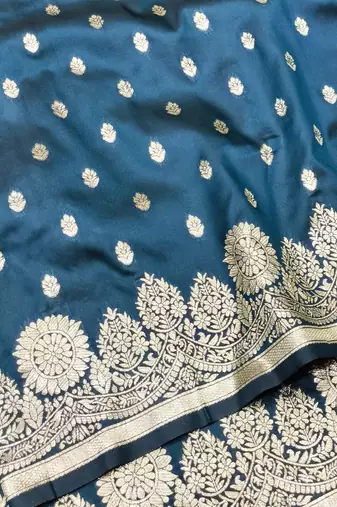 Morpich zari woven silk traditional saree with blouse piece