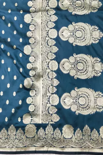 Morpich zari woven silk traditional saree with blouse piece