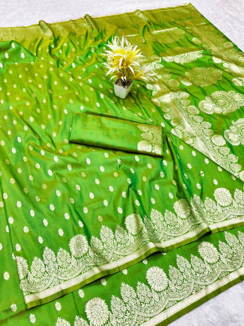 Green zari woven banarasi silk traditional saree with blouse piece