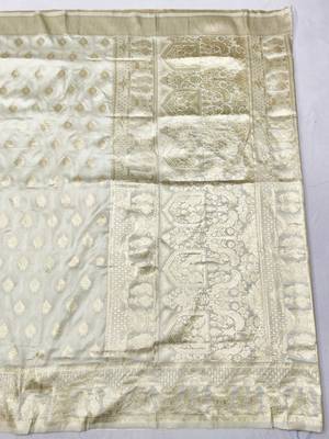 Cream zari woven banarasi silk traditional saree with blouse piece 1