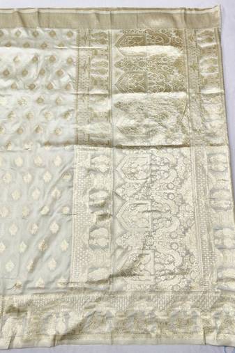 Cream zari woven banarasi silk traditional saree with blouse piece