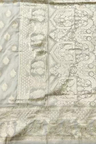 Cream zari woven banarasi silk traditional saree with blouse piece