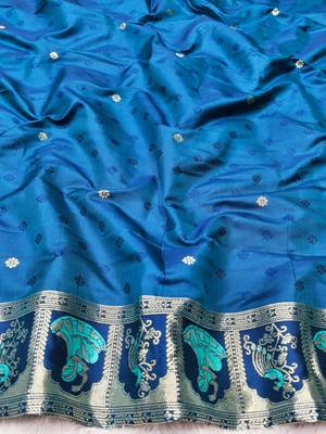 Blue zari woven baluchari silk traditional saree with blouse piece 4