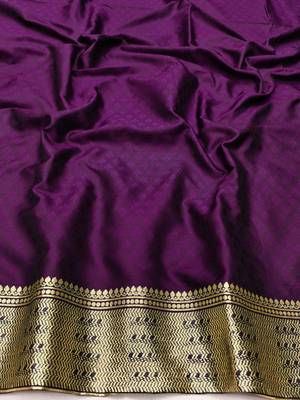 Wine zari woven silk traditional saree with blouse piece 4