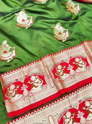 Green zari woven baluchari silk traditional saree with blouse piece 2