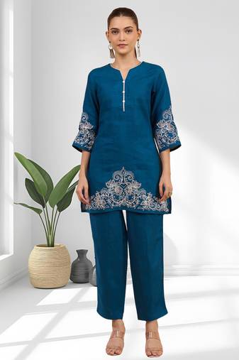 Women's linen teal embroidered short kurta with pant