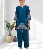 Women's linen teal embroidered short kurta with pant