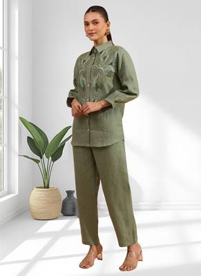 Women's linen pista green embroidered short kurta with pant 2