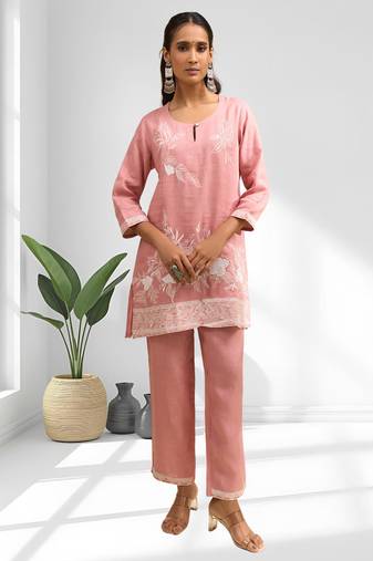 Women's linen pink embroidered short kurta with pant