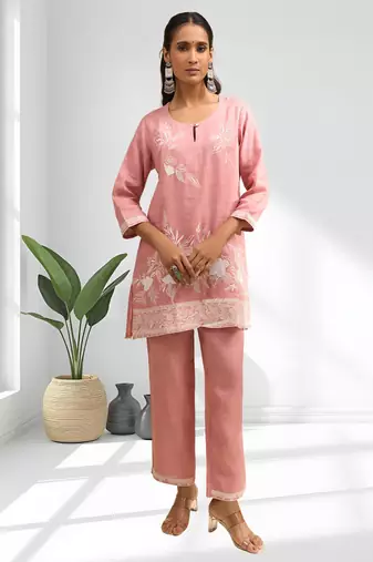 Women's linen pink embroidered short kurta with pant
