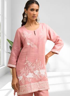 Women's linen pink embroidered short kurta with pant 3
