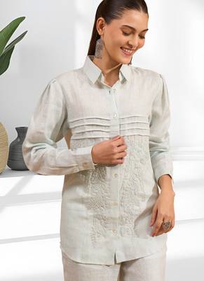 Women's linen powder blue embroidered short kurta with pant 4