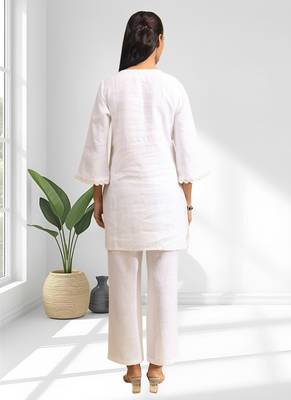 Women's linen off white embroidered short kurta with pant 2