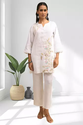 Women's linen off white embroidered short kurta with pant