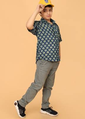 Blue ajrakh print cotton shirt for boys 2