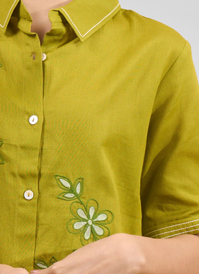 Women's cotton, linen green embroidered short kurta with pant 3