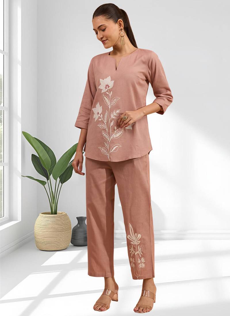 Women's cotton, linen pink embroidered short kurta with pant