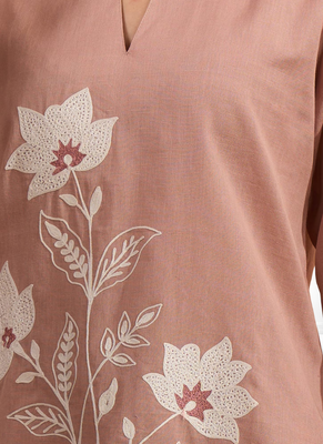 Women's cotton, linen pink embroidered short kurta with pant 3