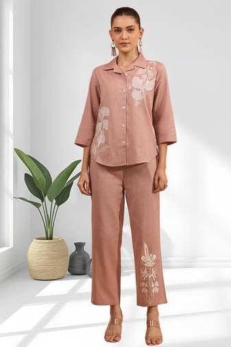Women's cotton, linen pink embroidered short kurta with pant