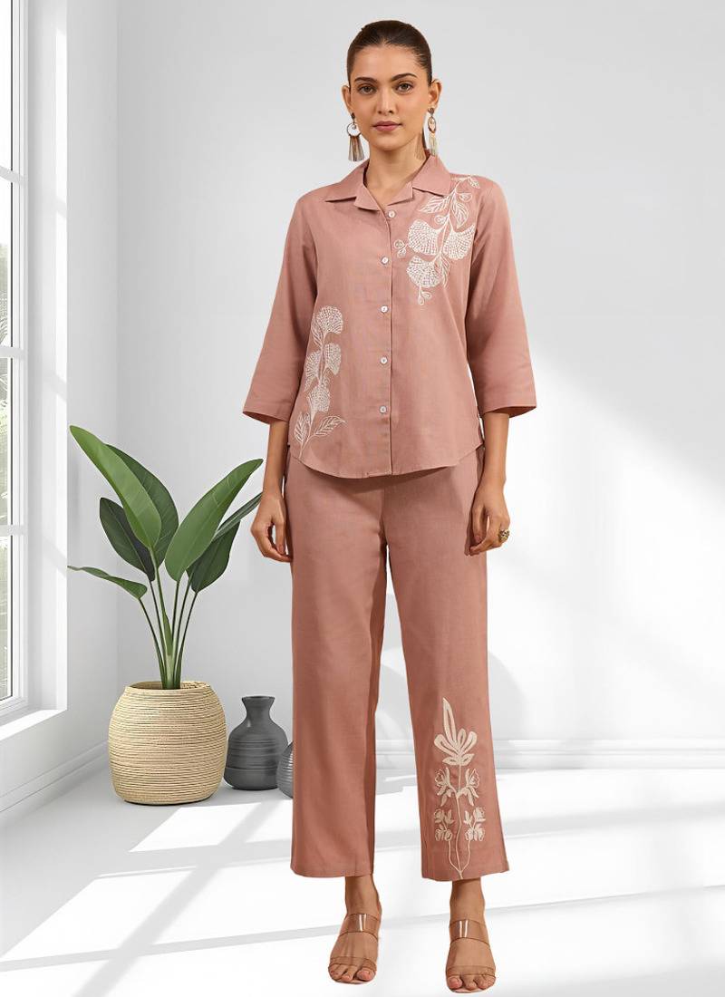 Women's cotton, linen pink embroidered short kurta with pant