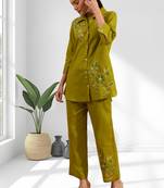 Women's cotton, linen green embroidered short kurta with pant
