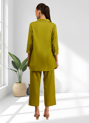Women's cotton, linen green embroidered short kurta with pant 2