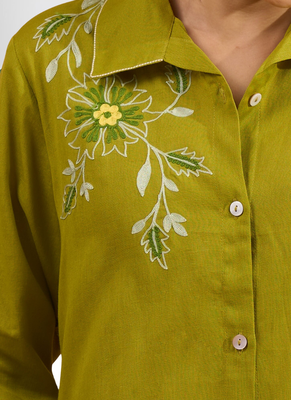 Women's cotton, linen green embroidered short kurta with pant 4