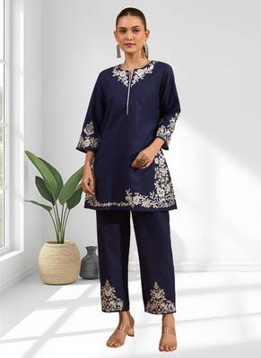 Women's cotton, linen navy blue embroidered short kurta with pant 3